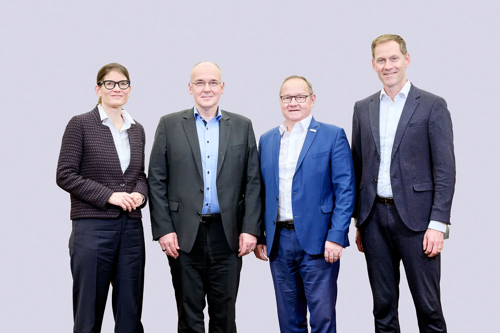 Der SNF steht unter der Leitung von Katrin Milzow (Co-Direktorin) Jürg Stahl (Präsident des Stiftungsrats), Torsten Schwede (Präsident des Forschungsrats) und Thomas Werder Schläpfer (Co-Direktor).
