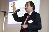 Das Bild zeigt den US-Forscher John Ioannidis anlässlich der Séance de Reflexion des SNF in Bern.